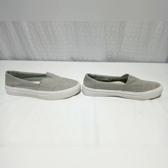 Toms Canvas Slip On Sneakers. Size Ladies 8.5 - Picture 7 of 8